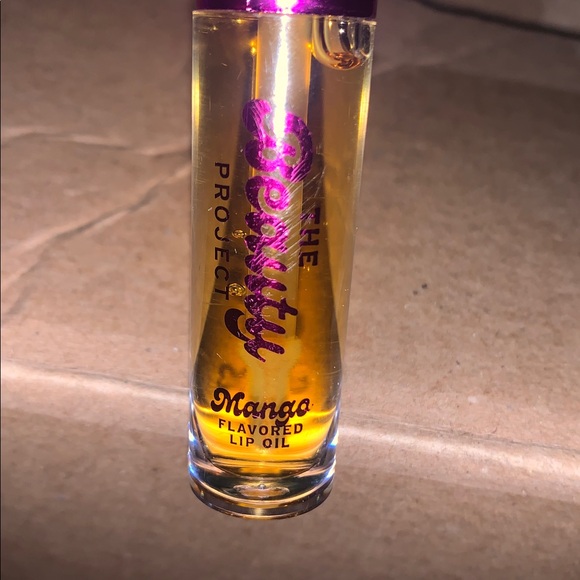 The Beauty Project Lip Gloss - Picture 5 of 5